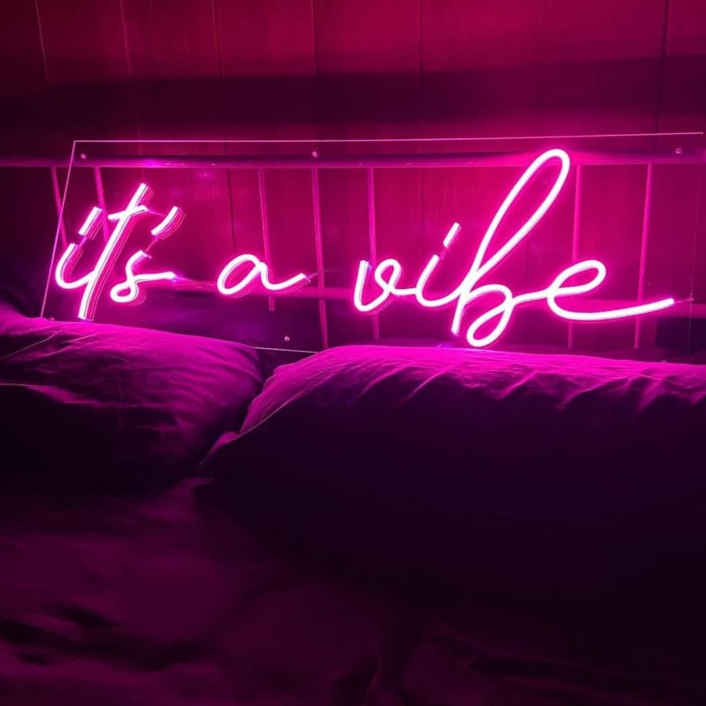 aesthetic neon signs