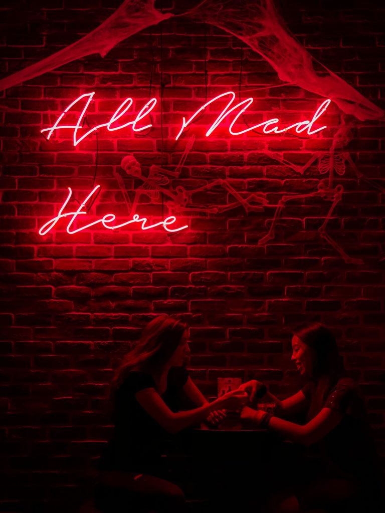 red neon sign aesthetic