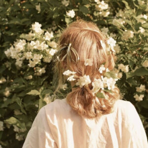 Cottagecore Hairstyles back