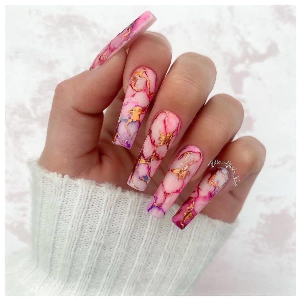 baddie nails pink