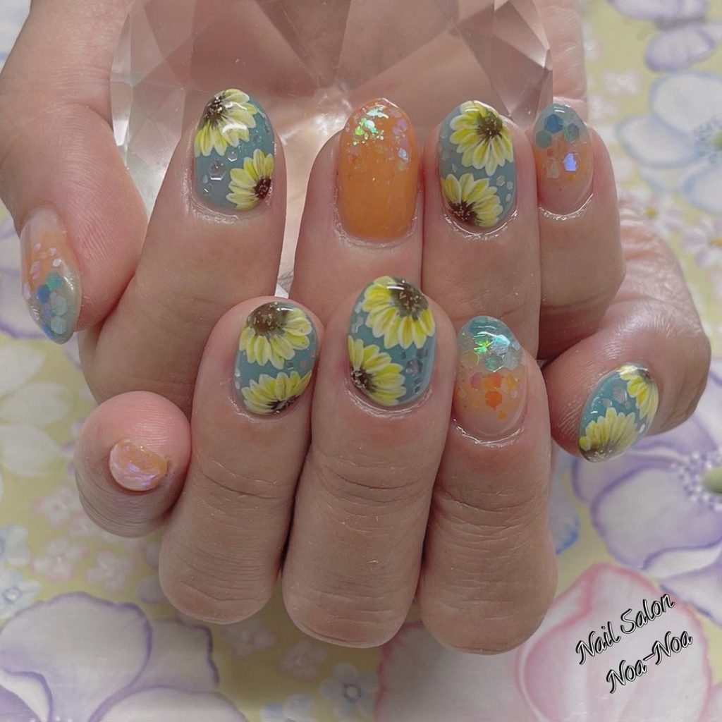 acrylic sunflower nails