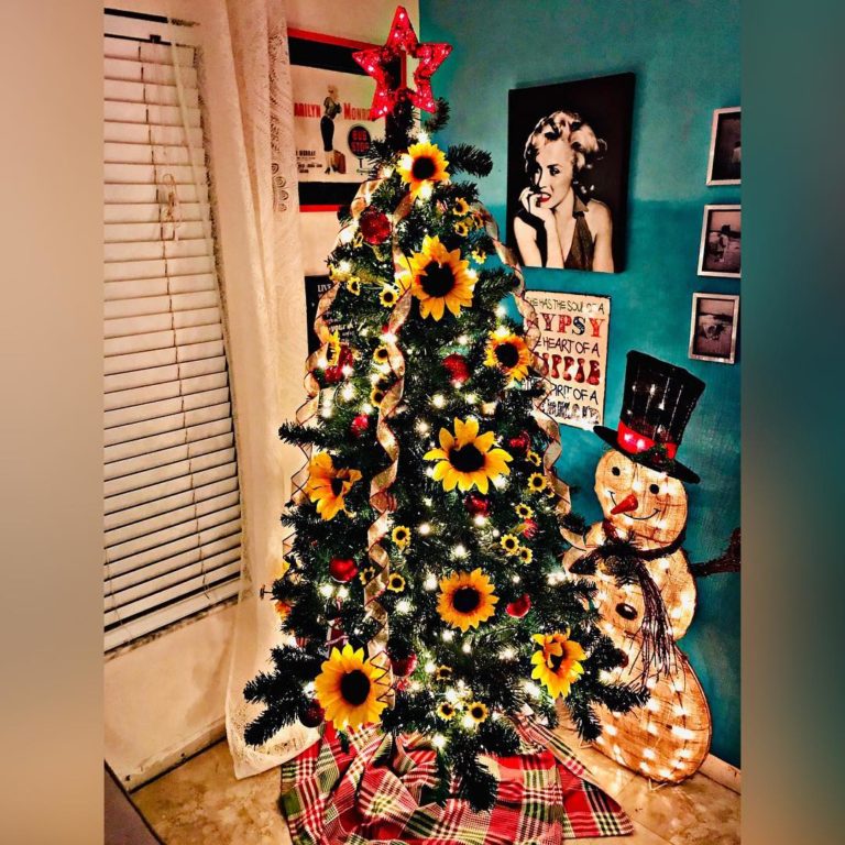 Sunflower Christmas Trees That Are Merry and Bright Bridal Shower 101