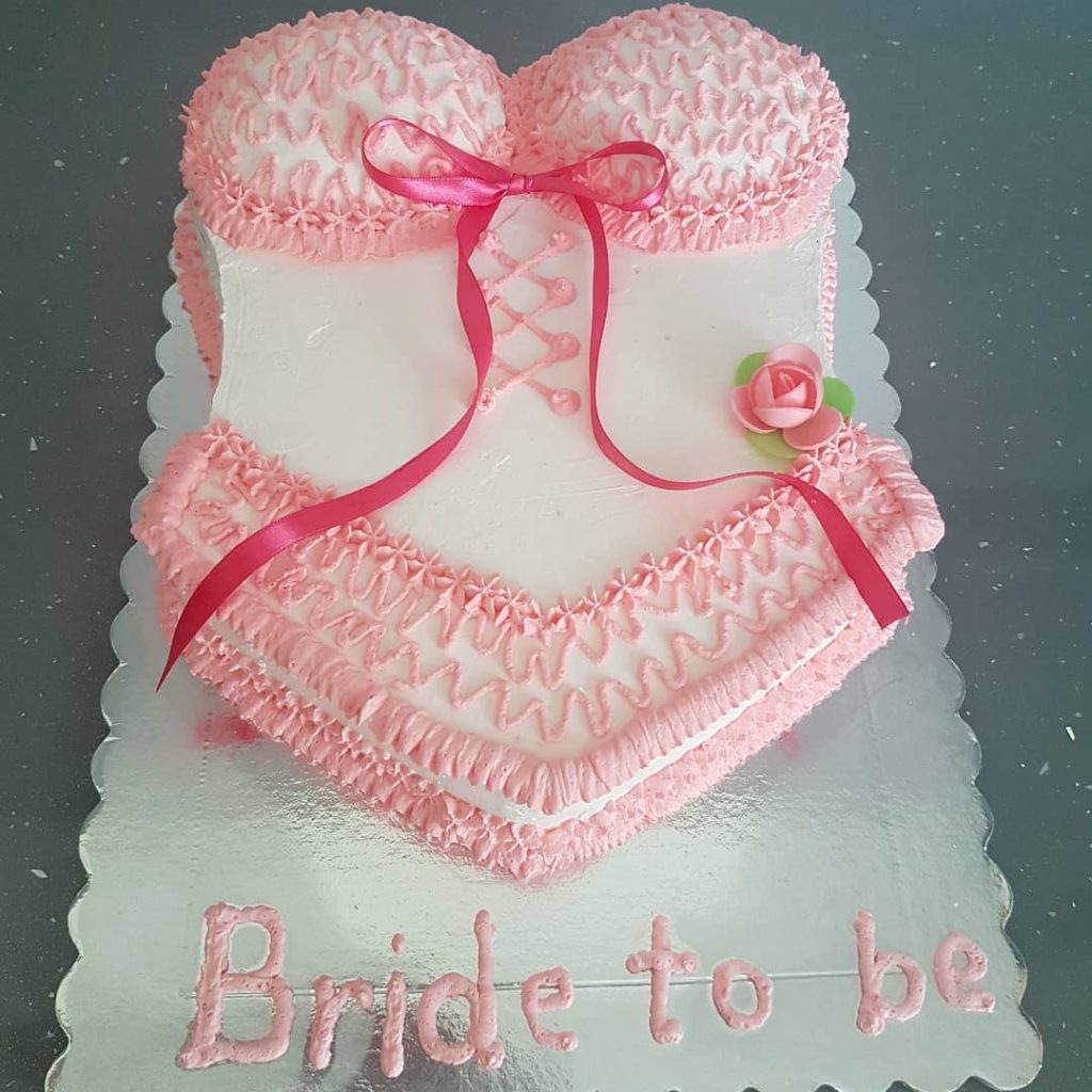  bachelorette party cake lingerie