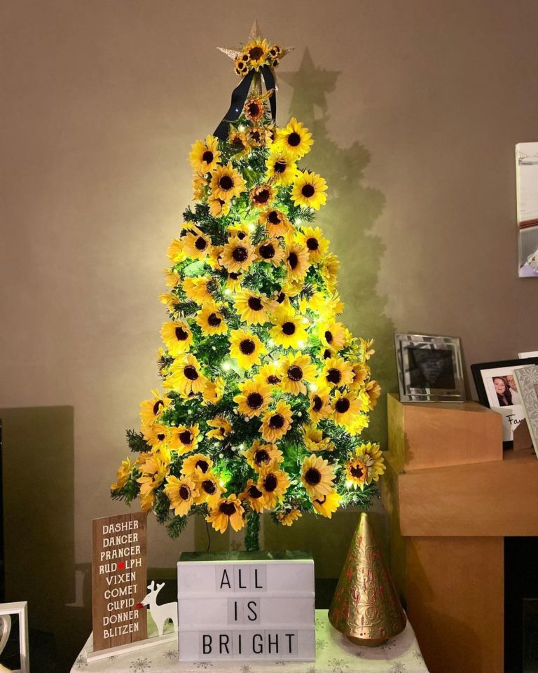 sunflower christmas tree