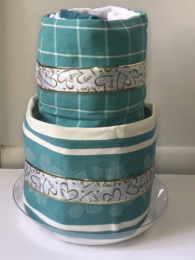 how to make a towel cake 