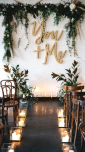 Emerald and gold wedding decor