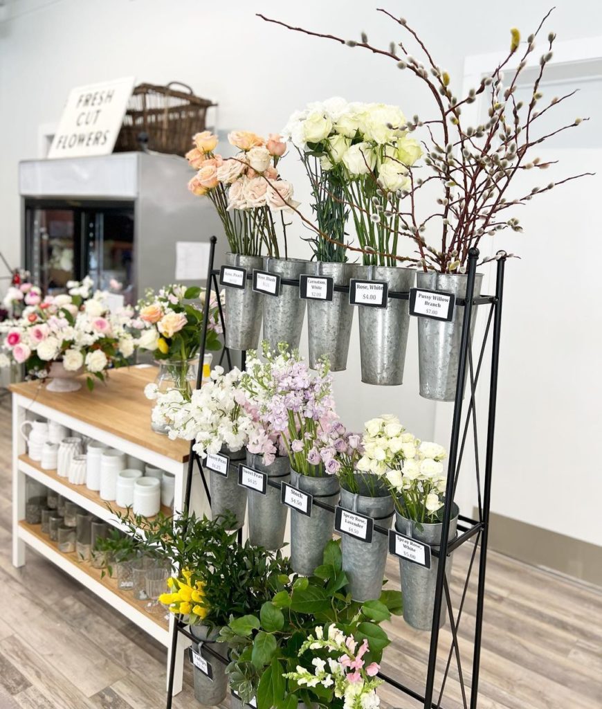How To Set Up A Bouquet Bar · Keira Lennox
