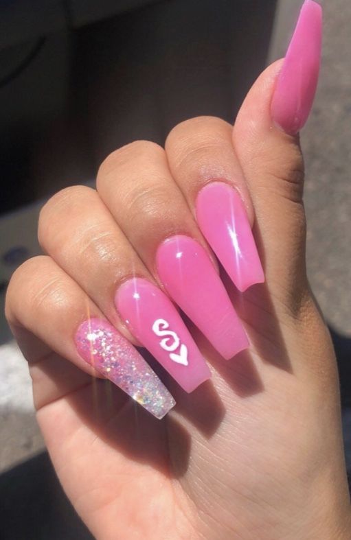 relationship bf Initials on nails pink