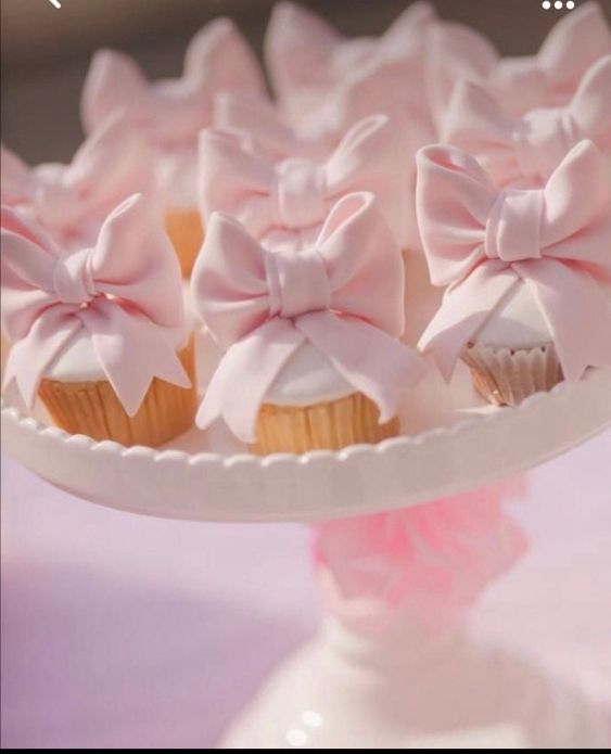 bow bridal shower cupcakes